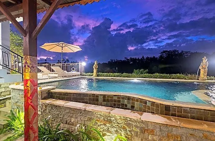 The Pyramid Ubud River ホテル 4*
